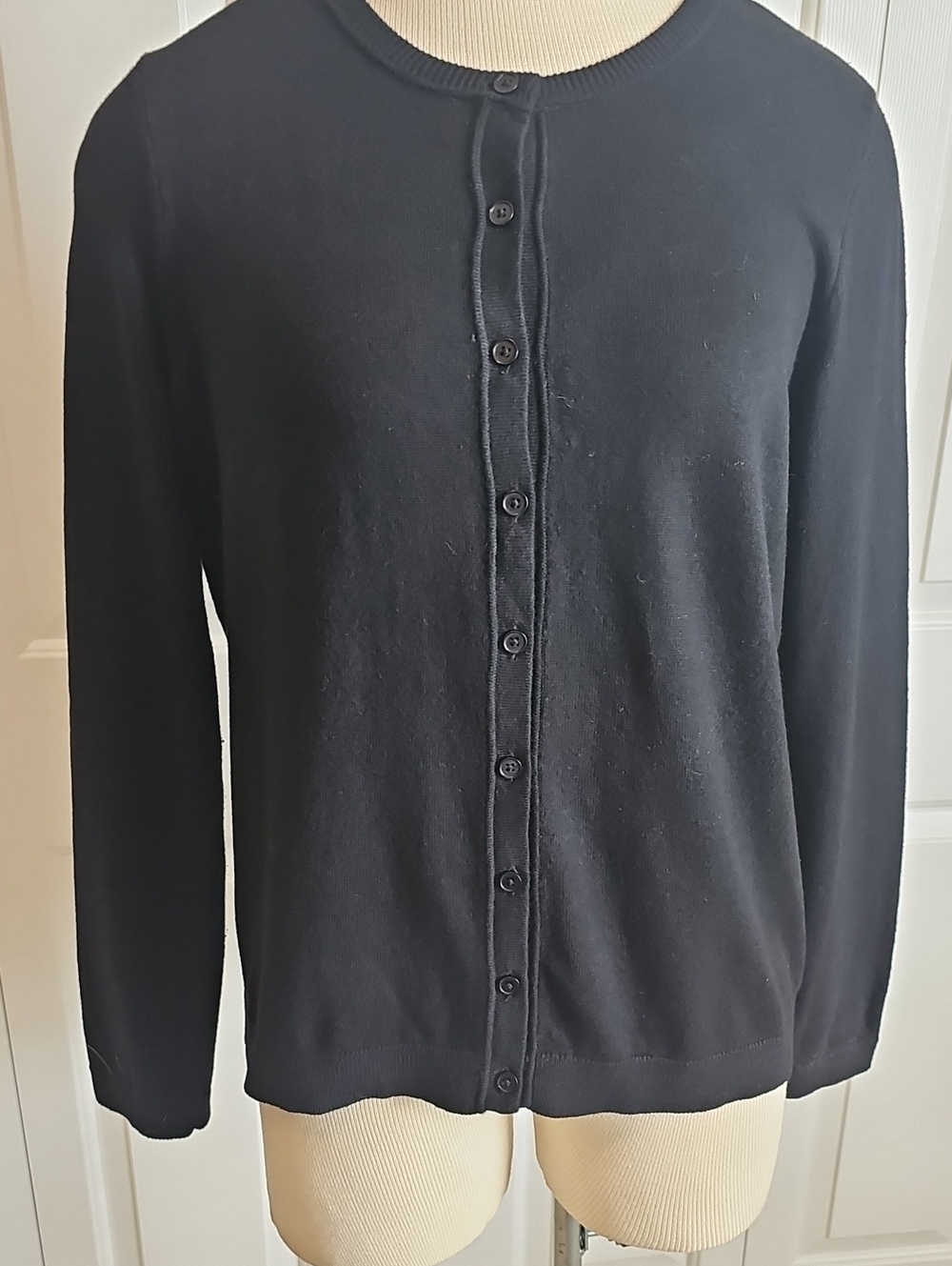 Unbranded Classic Crewneck Button Front Cardigan Womens Sz  M Black Knit Sweater